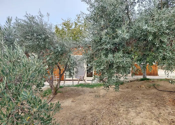 Semesterbostad Pervolaris 1 *